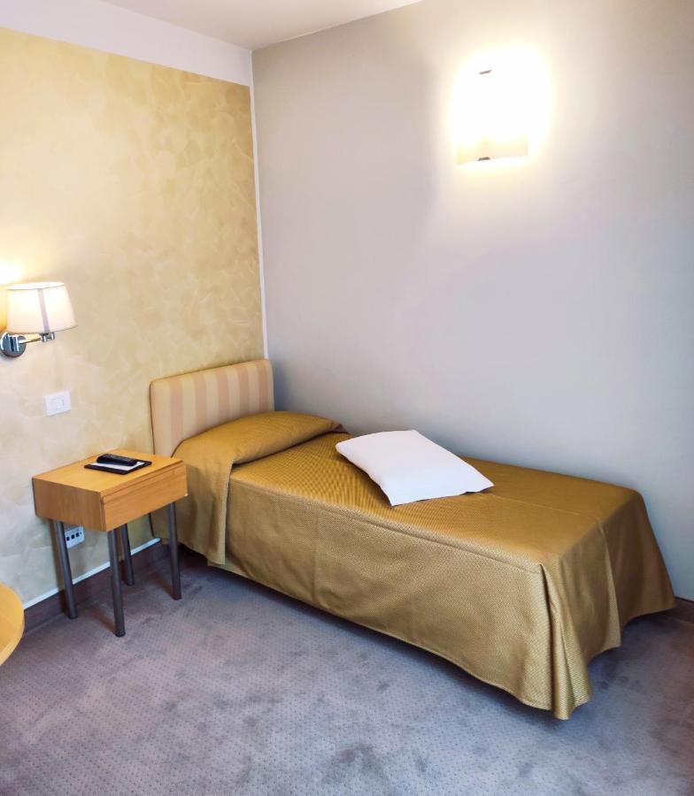 Hotel Dependance Silvestro Γκάρντα Εξωτερικό φωτογραφία