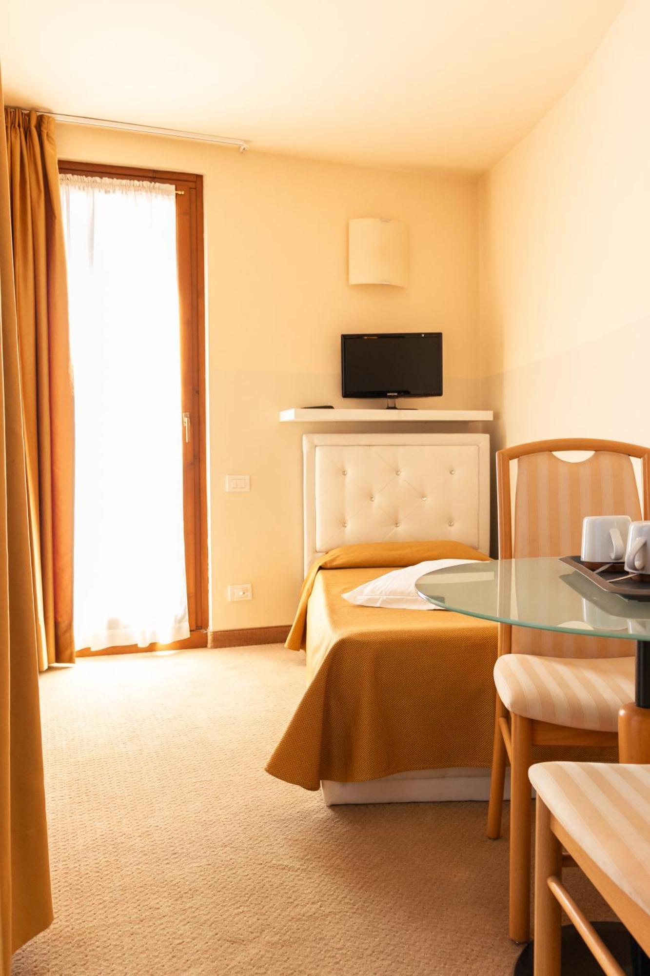 Hotel Dependance Silvestro Γκάρντα Εξωτερικό φωτογραφία