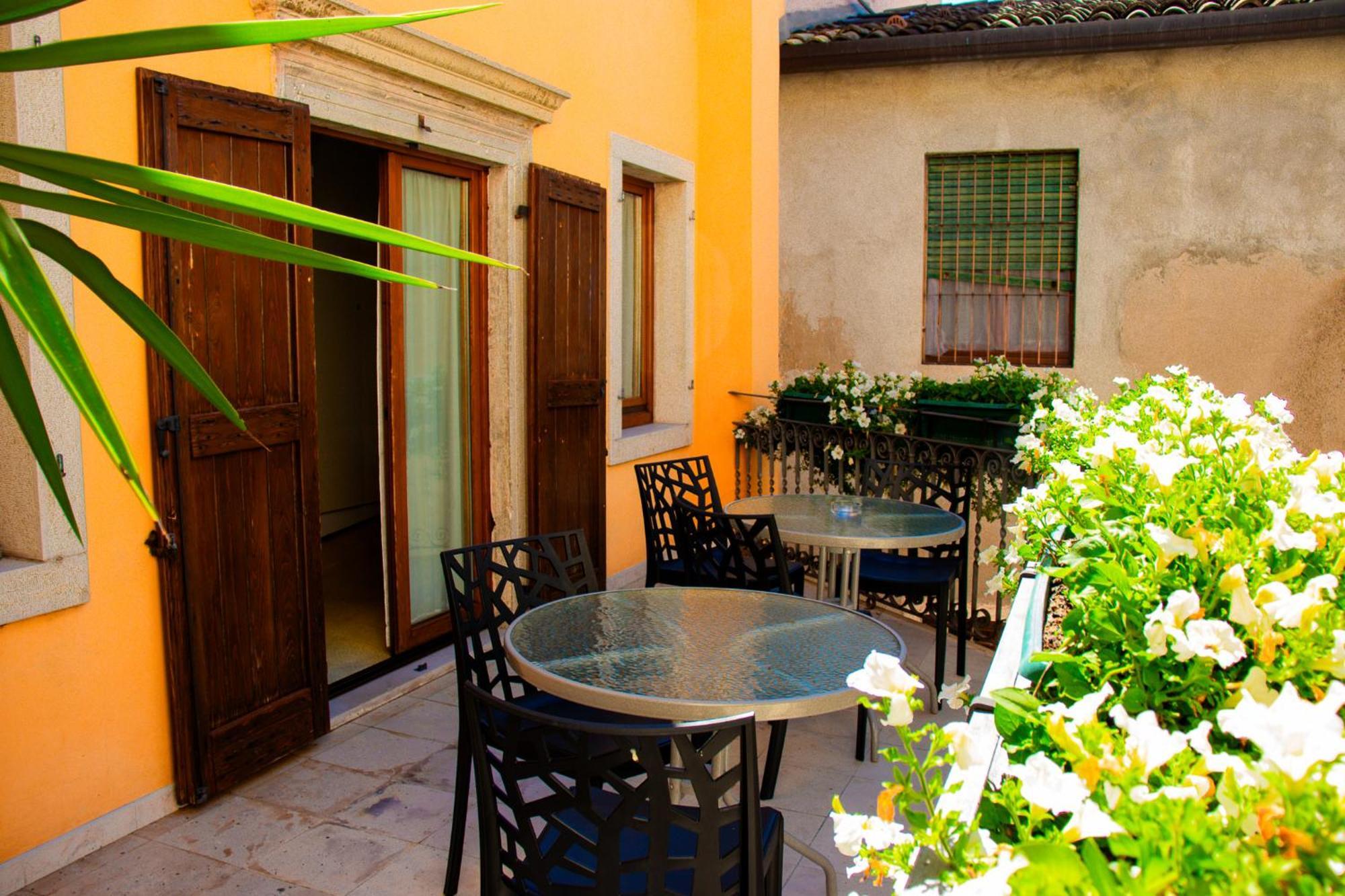 Hotel Dependance Silvestro Γκάρντα Εξωτερικό φωτογραφία